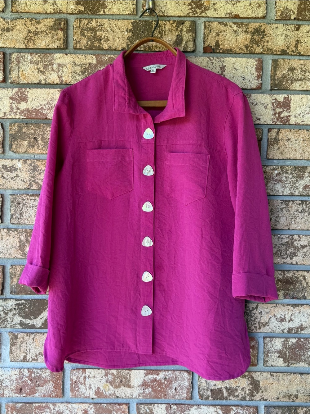 JOHN MARK Top Women’s Size Medium Abalone Buttons Rayon Blend Precious Pink!